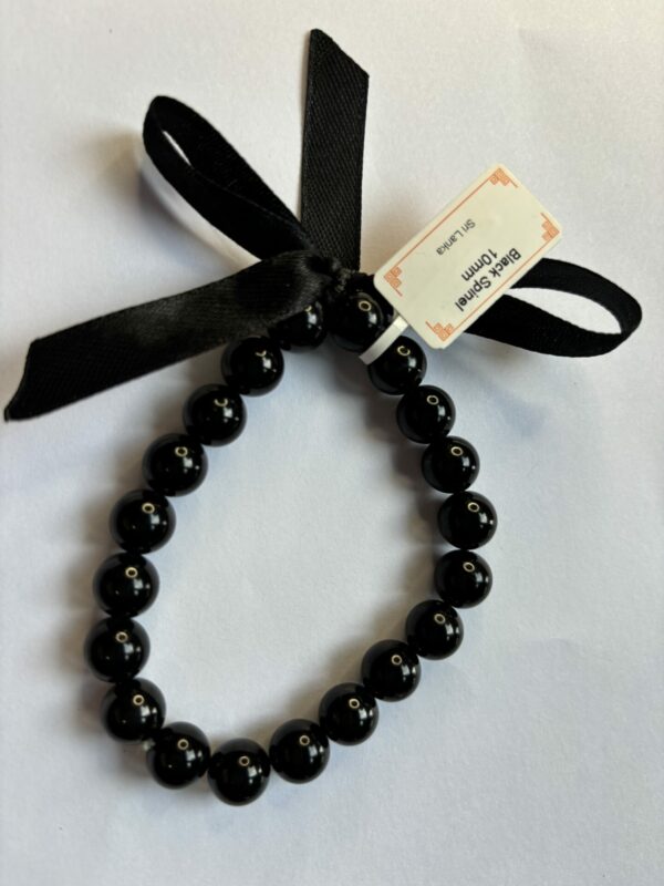 Bracelet en spinelle noire au pouvoir de protection